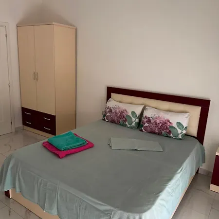 Hotel apartamentowy Ornela Shëngjin
